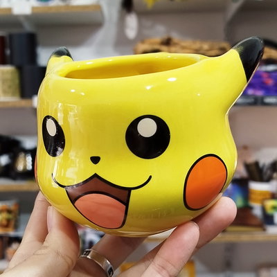 Taza Pikachu (Con forma)