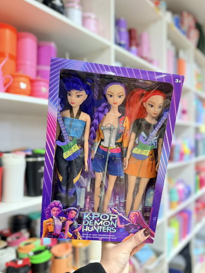 Guerreras K-POP & accesorios en caja X3