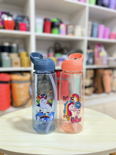 Botella plástica con bombilla UNICORNIO