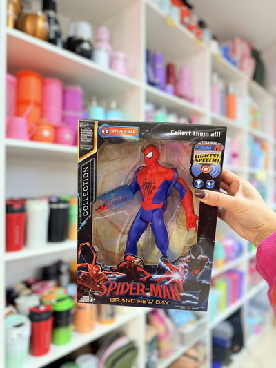 Spiderman Red con luz & sonido + accesorios en caja