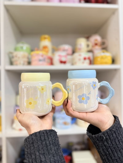 Tazas con tapa FLORES perladas cerámica importadas