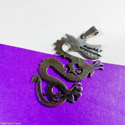 DIJE DRAGÓN DE ACERO X 5