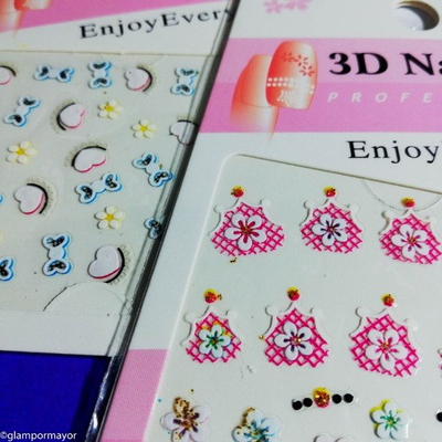 STICKER AUTOADHESIVO PARA UÑAS X 12