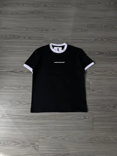 Remera "Weekends" Slim Fit Lycra