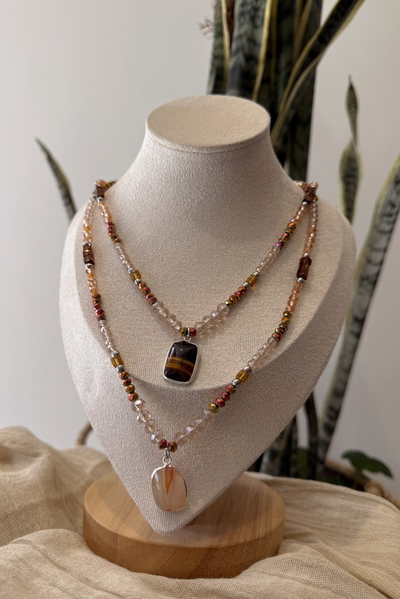 COLLAR THAI