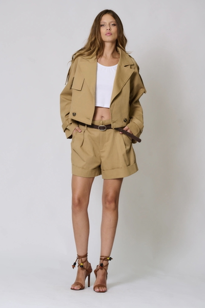 SHORT ELARA