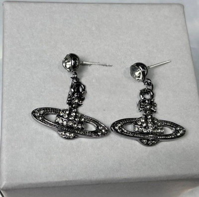 Aros Vivienne Westwood