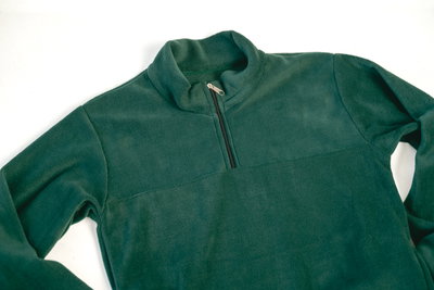 Buzo polar cuello medio con cierre