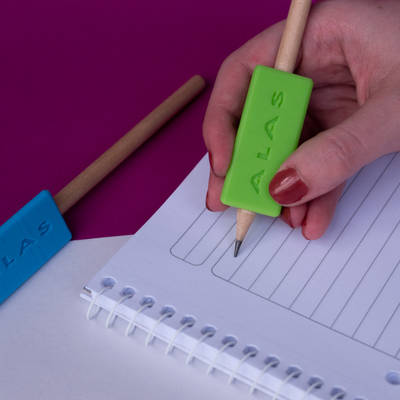 Grip triangular
