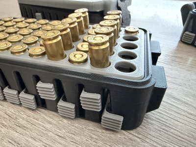 Caja Elevadora de Munición 9mm (50 Cartuchos)