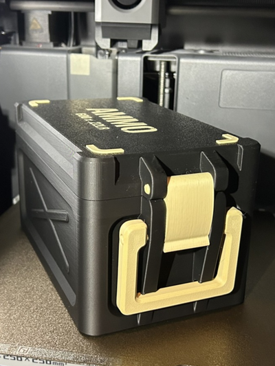 Caja Militar Munición .22 LR con Manija (Cap. 600 Cartuchos)