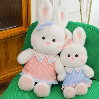 CONEJO CON ROPITA 25CM