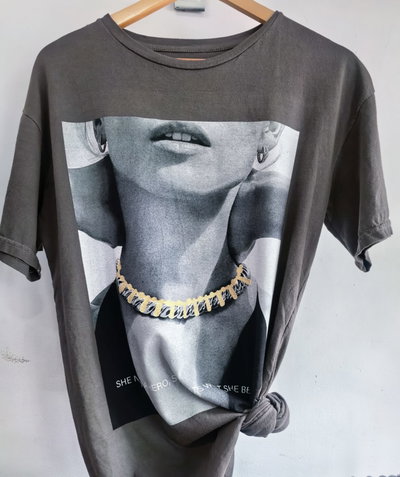 remeron collar dorado gris claro