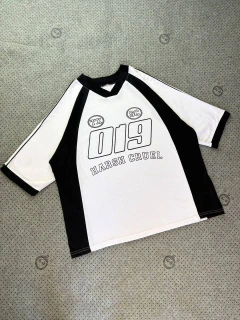 REMERA BOXY RAGLAN
