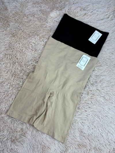 SHORT CON FAJA